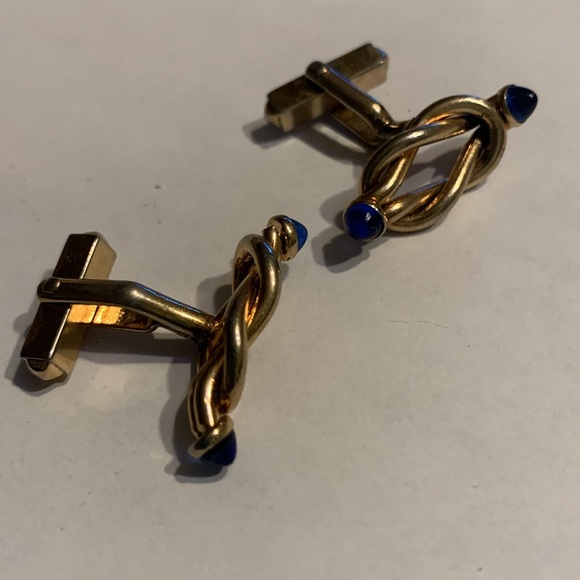 Vintage “Lovers Knot” w/ Sapphire Blue Cabochon stone cufflinks - Picture 2 of 4